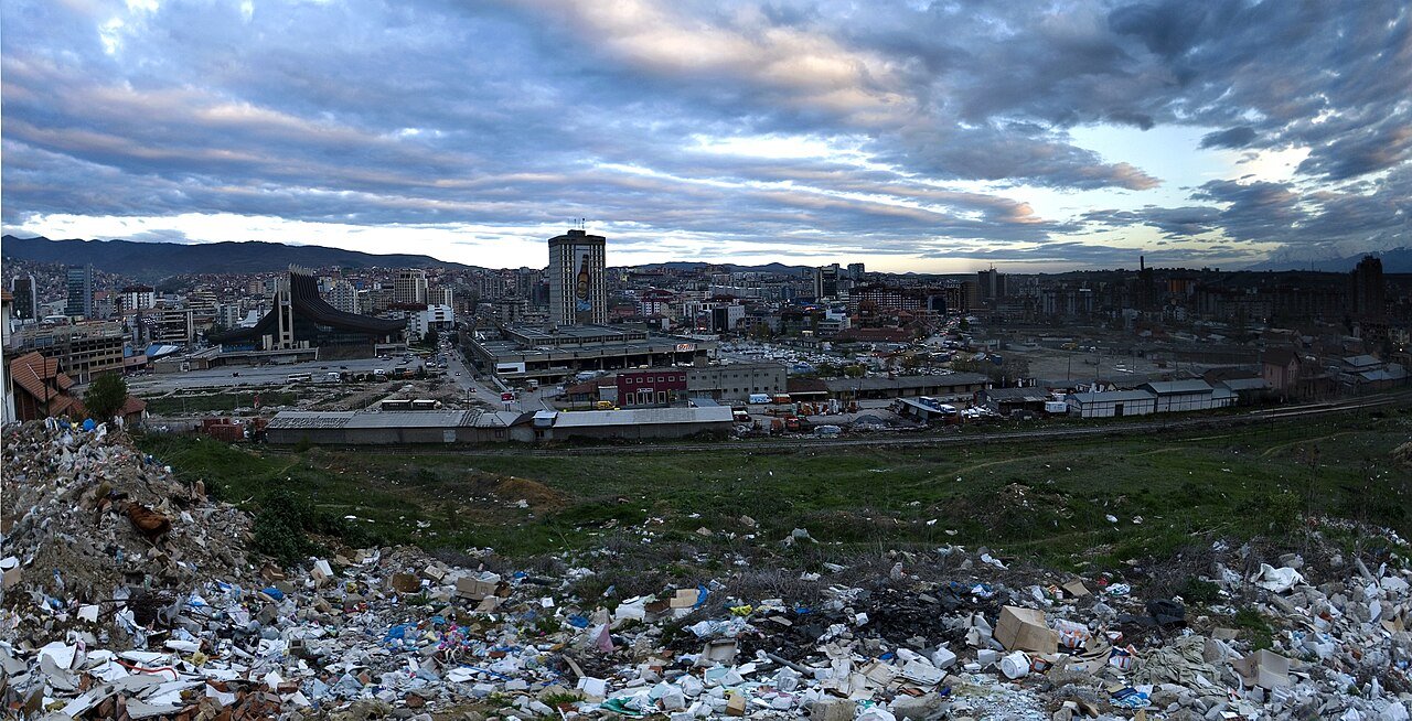 Veduta urbana di Pristina.
